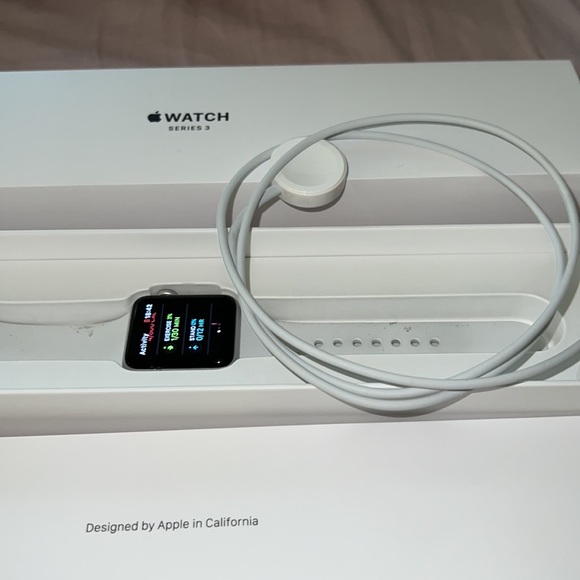 Apple Watch - Picture 5 of 5